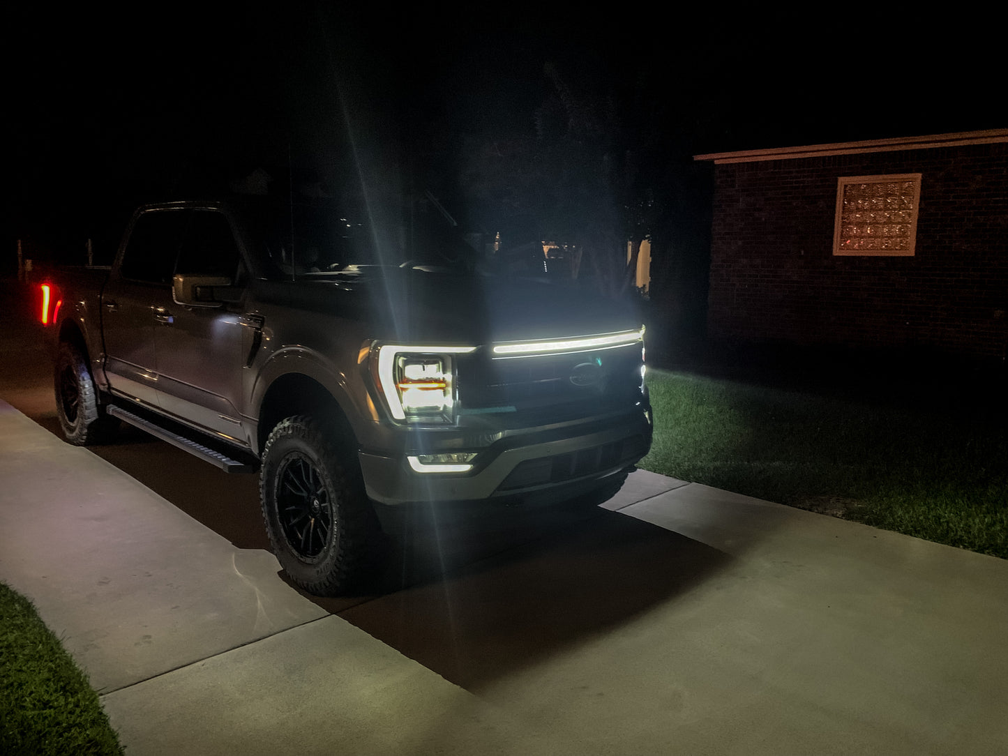 2021-2023 Ford F150 Tremor LED Grille Light Kit – White DRL Strip, IP67, Plug-and-Play Ready