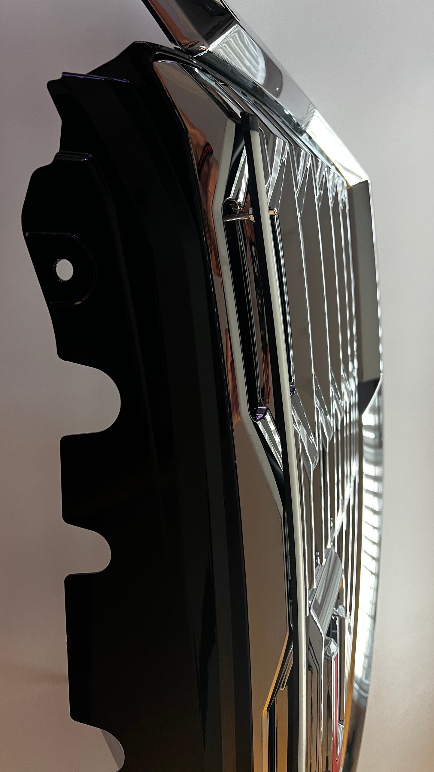 2024-2026 GMC Sierra 2500/3500 Denali & Denali Ultimate “Ghost” LED Grille Light Bar – Dimmer & Remote, IP67