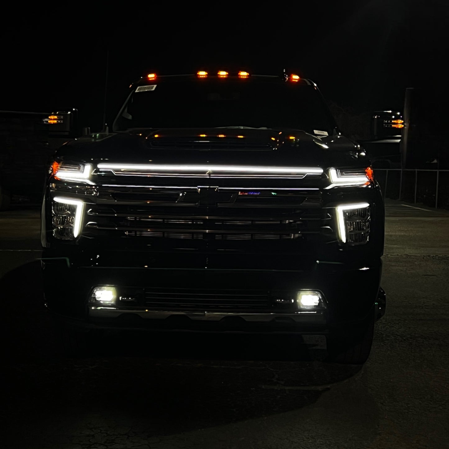 2020-2023 Chevy Silverado 2500/3500 LED “Power” Grille Light Bar – LTZ & High Country, IP67, Black/Silver