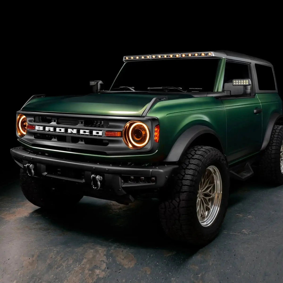 2021-2025 Ford Bronco ORACLE Integrated Roof LED Light Bar – 18,000 Lumens 240W